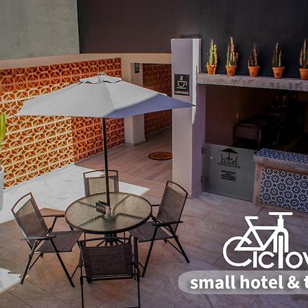 Zitácuaro Hotel Ciclovia & Terraza מראה חיצוני תמונה